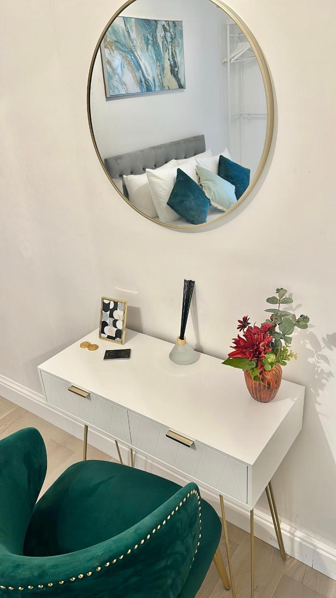 The Green Luxe En-Suite In Stratford 런던 외부 사진